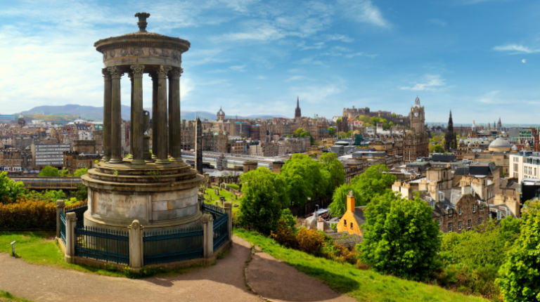 Day Trip to Edinburgh from London featuring Edinburgh Castle and city skyline