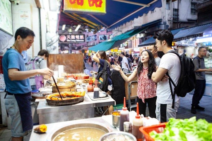 Kowloon Night Street Food Tour in Hong Kong
